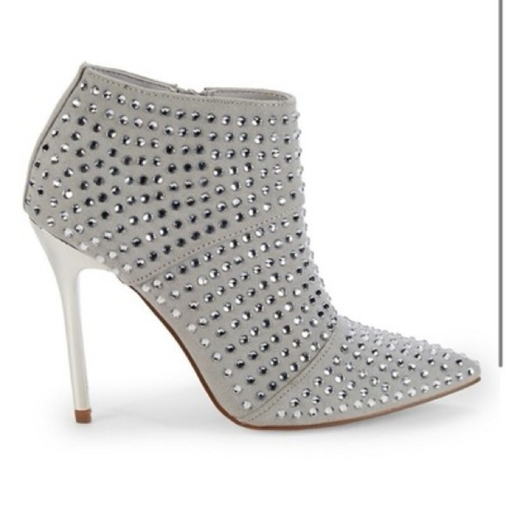 Steve Madden Elegant Silver Studded Ankle Boots